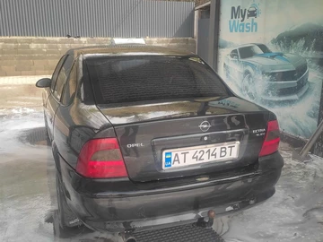 Авто Opel Vectra 1997 № 8126098