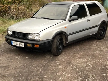 Авто Volkswagen Golf 1992 № 8126432