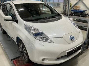 Авто Nissan Leaf 2015 № 8126457