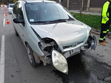 Авто Renault Scenic 2000 № 8127300
