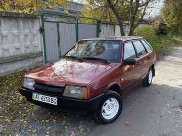 Авто ВАЗ 2109 1988 № 8127399