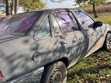 Авто Opel Kadett 1990 № 8127402