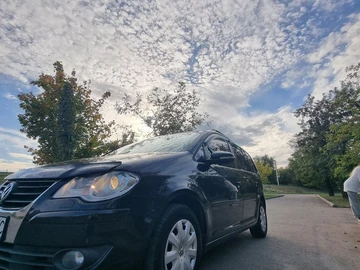 Авто Volkswagen Touran 2009 № 8127554