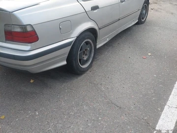 Авто BMW 3 Серия 1992 № 8127924