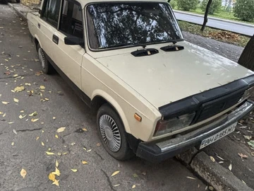 Авто ВАЗ 2107 1988 № 8128111
