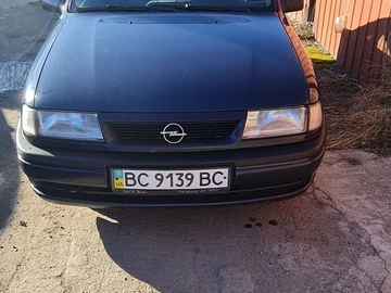 Авто Opel Vectra 1995 № 8128205
