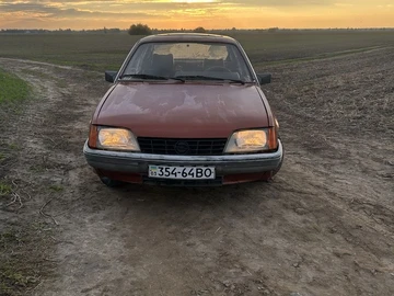 Авто Opel Rekord 1986 № 8128218