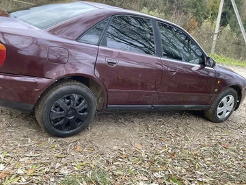 Авто Audi A4 1996 № 8128413