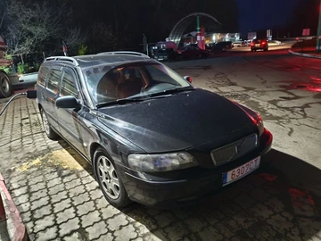 Авто Volvo V70 2000 № 8128587