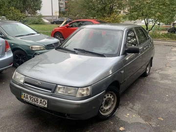 Авто ВАЗ 2112 2005 № 8129149