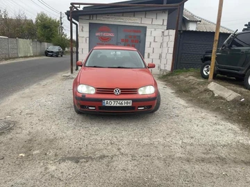 Авто Volkswagen Golf 2000 № 8129594