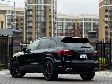 Авто Porsche Cayenne S 2012 № 8129787
