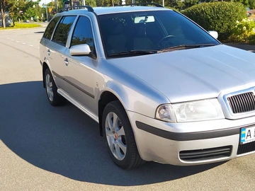 Авто Skoda Octavia 2006 № 8130001