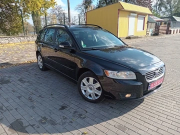 Авто Volvo V50 2010 № 8130127