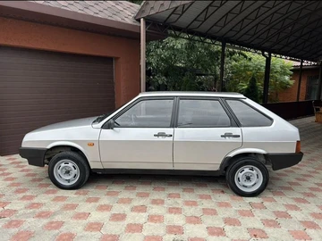 Авто ВАЗ 2109 2002 № 8130321