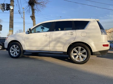 Авто Mitsubishi Outlander 2010 № 8130332