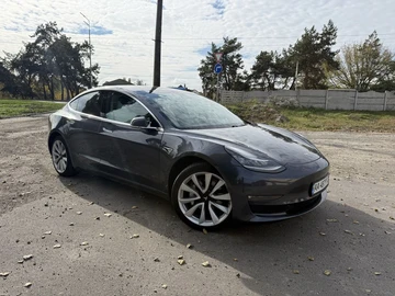 Авто Tesla Model 3 2019 № 8130397
