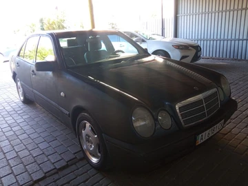 Авто Mercedes E Серия 1997 № 8130769