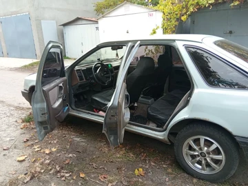 Авто Ford Sierra 1986 № 8130822