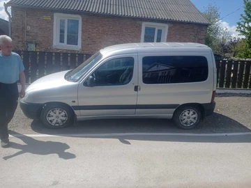 Авто Peugeot Partner 1998 № 8130929