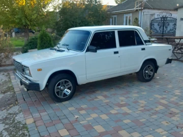 Авто ВАЗ 2107 1990 № 8130952