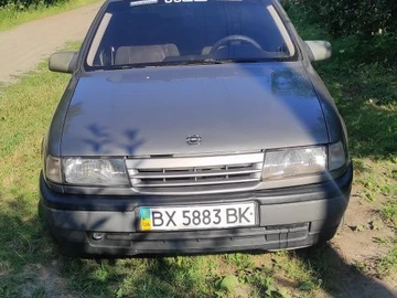 Авто Opel Vectra 1990 № 8131125