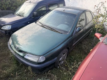 Авто Renault Laguna 2000 № 8131201