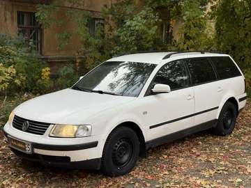 Авто Volkswagen Passat Variant 2000 № 8131636
