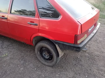 Авто ВАЗ 2109 1992 № 8131797
