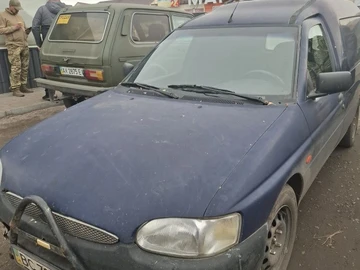 Авто Ford Escort 1995 № 8132283