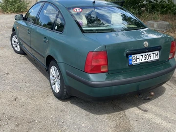 Авто Volkswagen Passat Sedan 1997 № 8132343