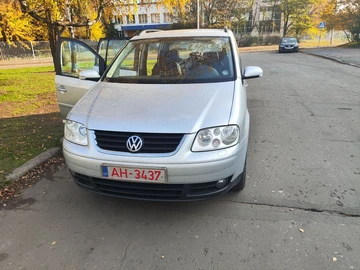 Авто Volkswagen Touran 2006 № 8132568