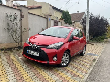 Авто Toyota Yaris 2015 № 8132909