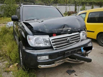 Авто Toyota Land Cruiser 100 2003 № 8132936