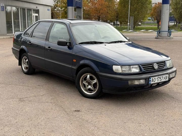 Авто Volkswagen Passat Sedan 1994 № 8133045