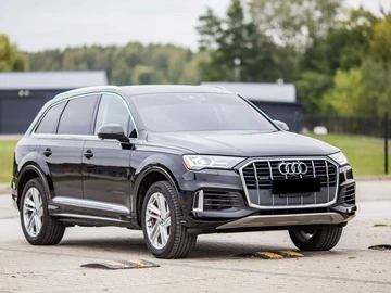 Авто Audi Q7 2021 № 8133204