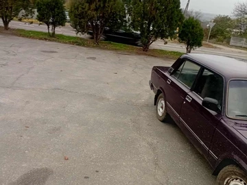 Авто ВАЗ 2107 1987 № 8133330