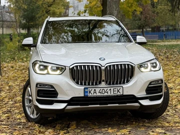 Авто BMW X5 2019 № 8133533