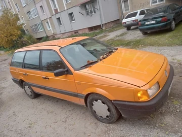 Авто Volkswagen Passat Hatchback 1989 № 8134006