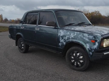 Авто ВАЗ 2107 1988 № 8134044