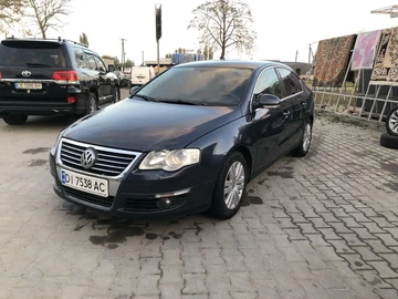 Авто Volkswagen Passat Sedan 2005 № 8134253