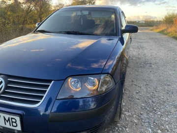 Авто Volkswagen Passat Sedan 2000 № 8134569