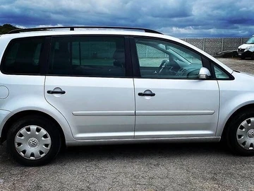 Авто Volkswagen Touran 2005 № 8134576