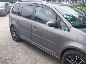 Авто Volkswagen Touran 2007 № 8134601