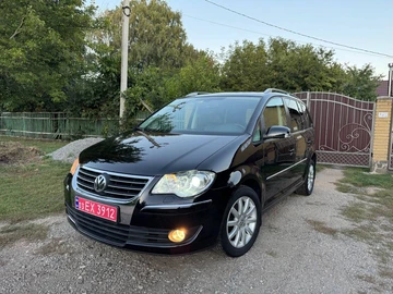 Авто Volkswagen Touran 2007 № 8135246