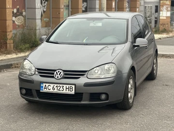 Авто Volkswagen Golf 2004 № 8135406