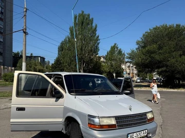 Авто Chrysler Voyager 1995 № 8135523
