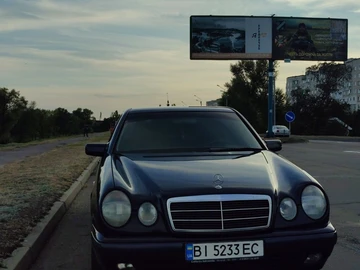 Авто Mercedes 220 1999 № 8135795