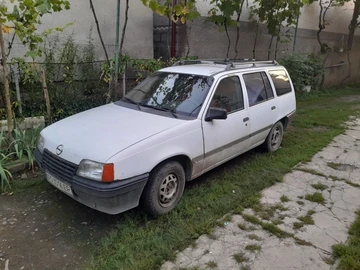 Авто Opel Kadett 1988 № 8135805