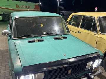 Авто ВАЗ 2103 1985 № 8135919